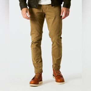 Flint & Tinder Slim Fit Khaki Pants - Size 32/32 (NWT)
